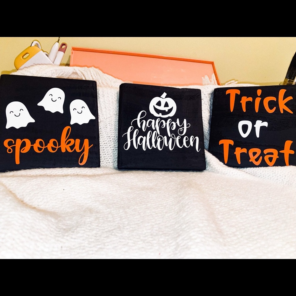 3 wood Halloween decor